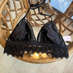 🖤Black Lacey Bikini top- Size M🖤